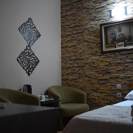 Guest House Kozle Skopje Ngoại thất bức ảnh