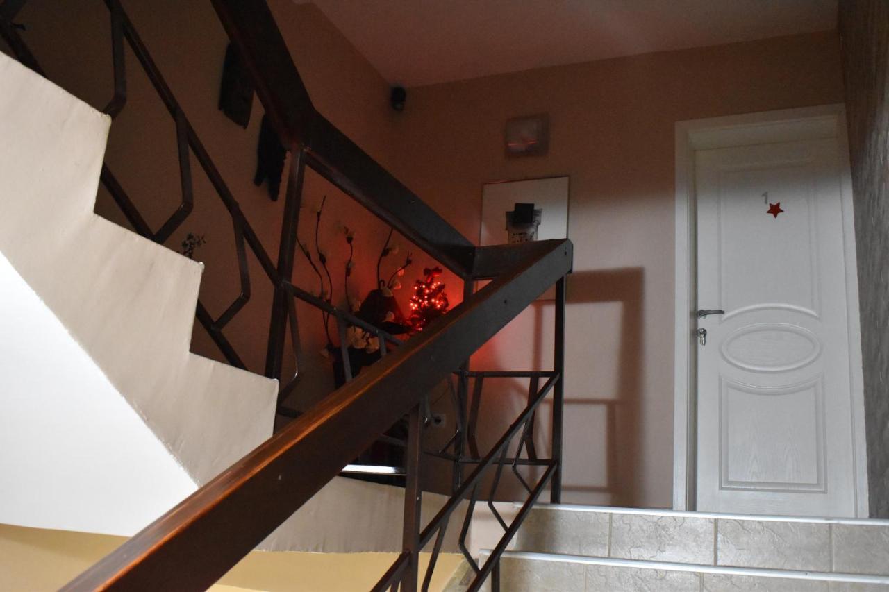Guest House Kozle Skopje Ngoại thất bức ảnh
