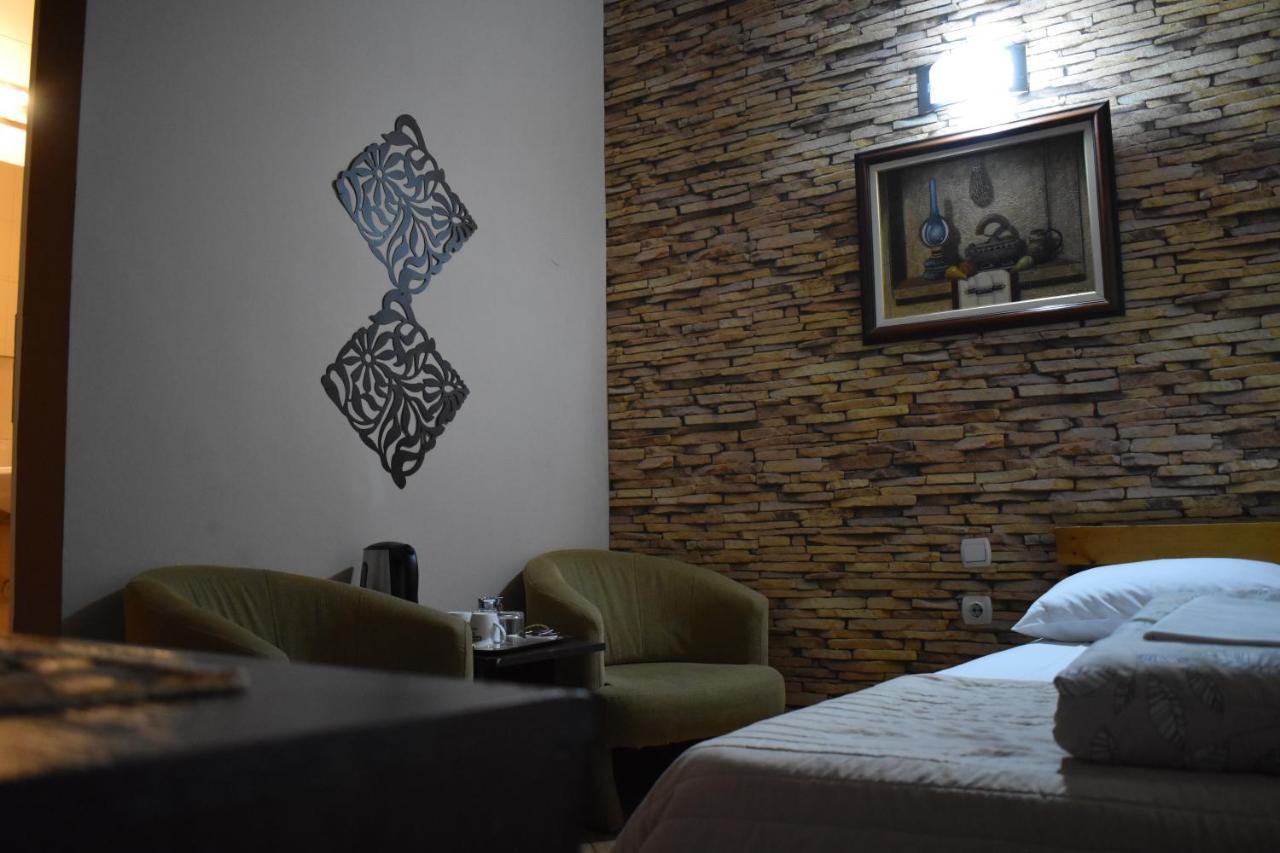 Guest House Kozle Skopje Ngoại thất bức ảnh