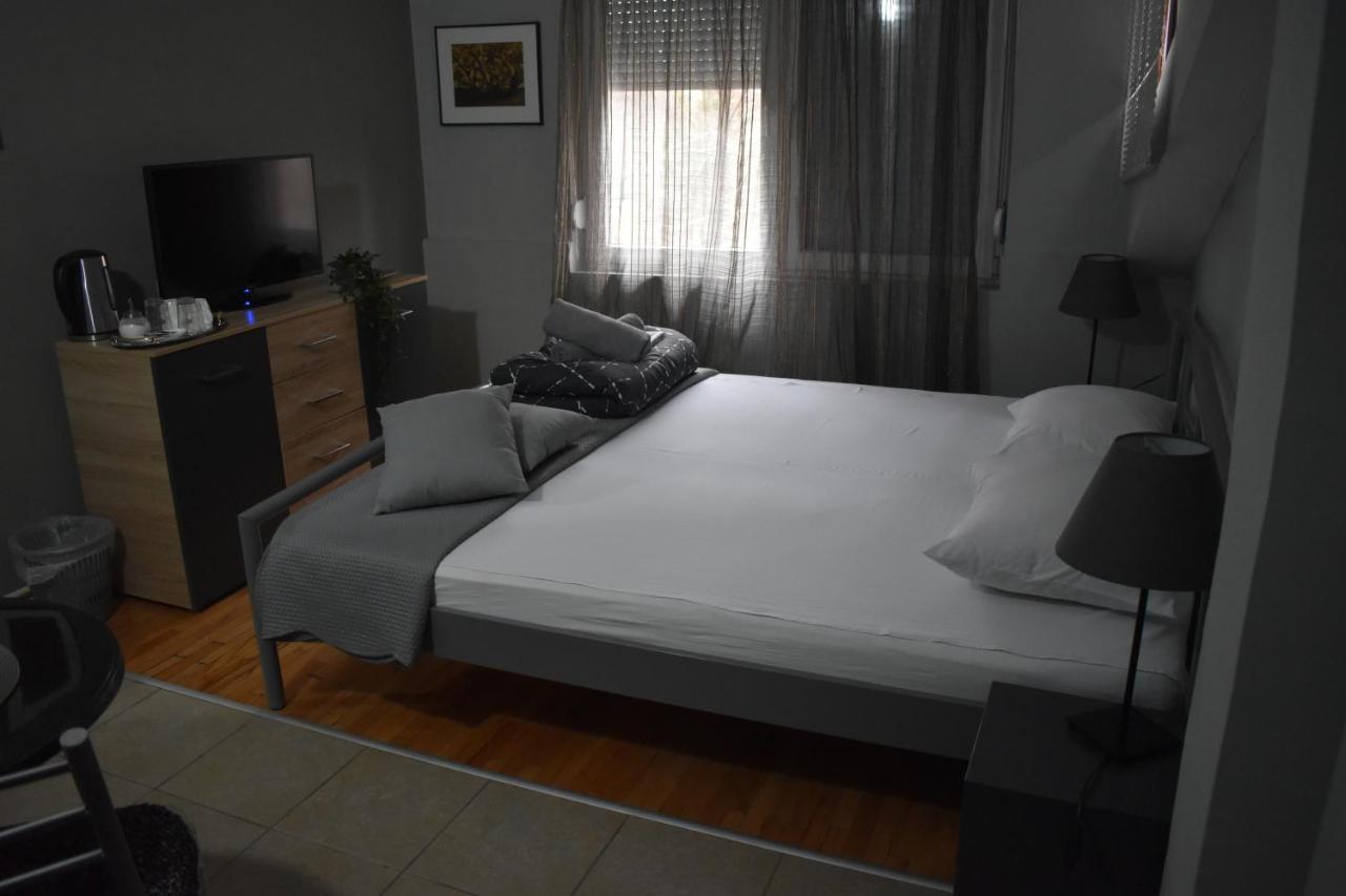 Guest House Kozle Skopje Ngoại thất bức ảnh