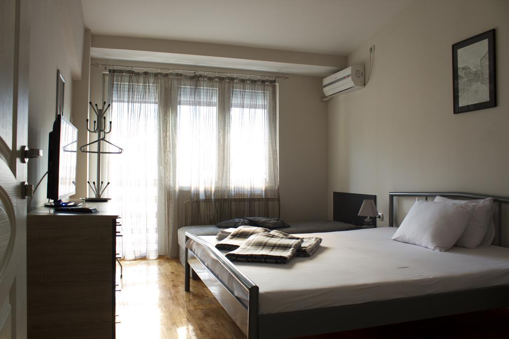 Guest House Kozle Skopje Ngoại thất bức ảnh